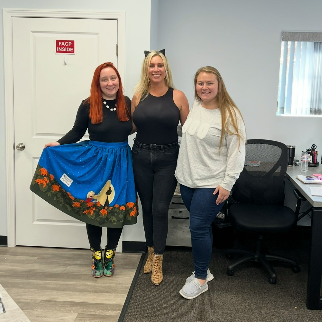 Kelly, Nicole and Taylor in Halloween costume. 